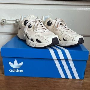 Adidas Astir Shoes in Cloud White/Cream White/Ecru Tint